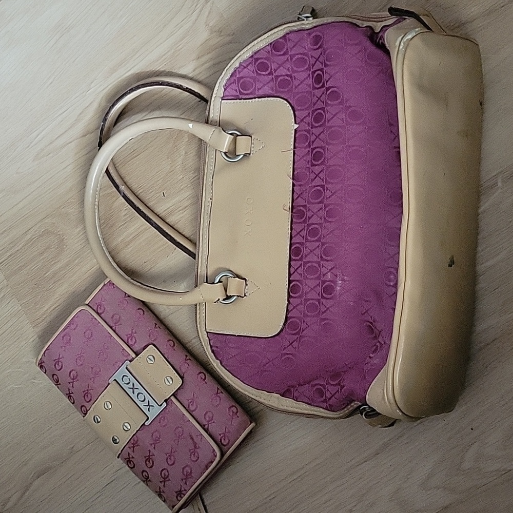 XOXO bag and wallet